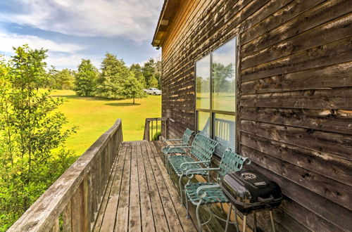 Photo 19 - Rustic Lamar Cabin w/ Deck & Private Hot Tub