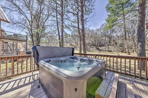 Foto 23 - Lovely Creekside Ruidoso Home w/ Hot Tub & Deck