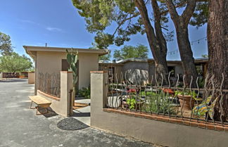 Photo 2 - Pet-friendly Tucson Casita: Shared Hot Tub & Porch