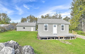 Foto 3 - Cozy Cedarville Cottage - Walk to Lake Huron