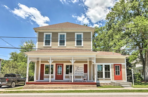 Photo 24 - 'the Ruebling House' Historic Defiance Apartment