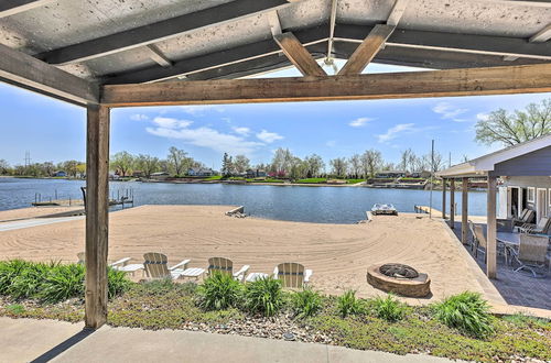 Photo 3 - Lakefront Bellevue Home: Private Beach & Fire Pit