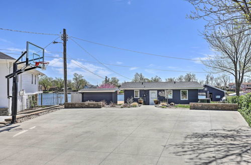 Photo 15 - Lakefront Bellevue Home: Private Beach & Fire Pit