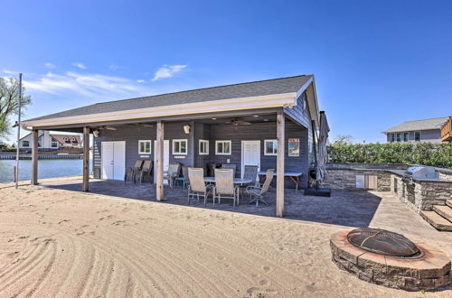 Photo 39 - Lakefront Bellevue Home: Private Beach & Fire Pit