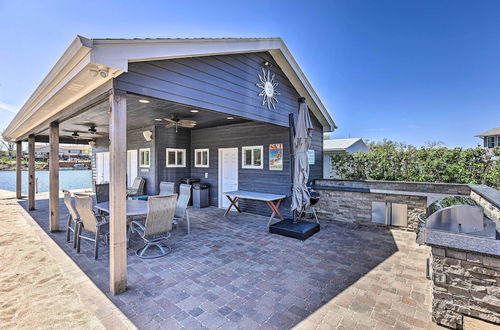 Photo 27 - Lakefront Bellevue Home: Private Beach & Fire Pit