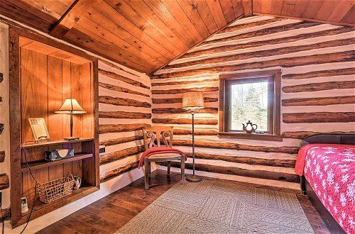 Photo 6 - Macungie Cabin w/ Fireplace Near Bear Creek Skiing