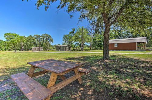 Photo 12 - Modern Alba Tiny Home Near Lake Fork Boating