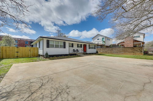 Photo 21 - Cozy Duplex, Walk to Bentonville City Square