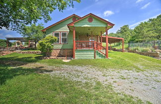 Photo 1 - Charming Hilltop Cottage in Medicine Park