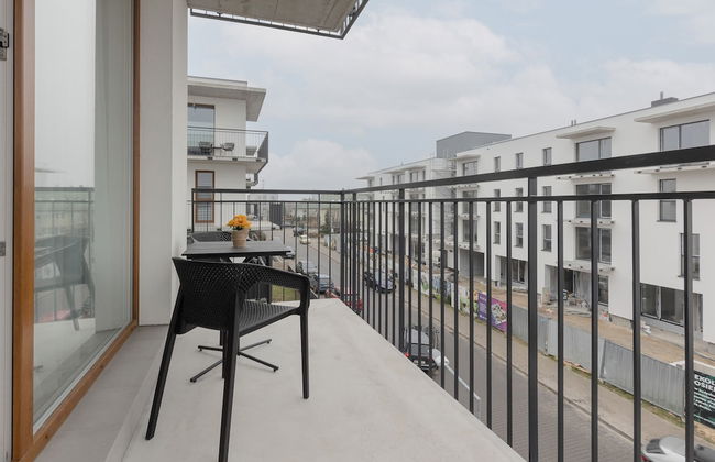 Piaseczno Modern Apartment by Renters - Photo 11