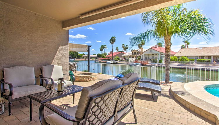 Foto 1 - Stunning Glendale Home w/ Pool & Lake Views