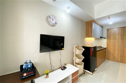 Foto 12 - Homey And Cozy Stay Studio Gateway Park Lrt City Bekasi Apartment