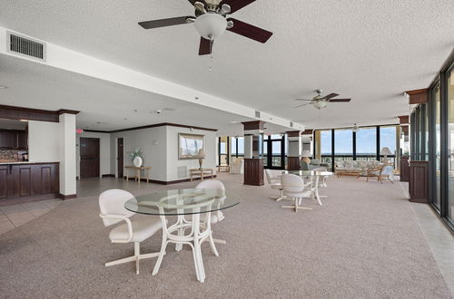 Foto 26 - Oceanfront Penthouse #11b