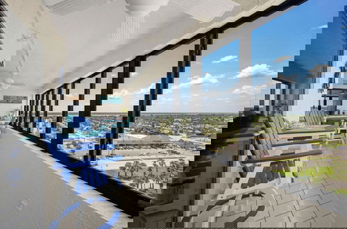 Photo 18 - Oceanfront Penthouse #11b