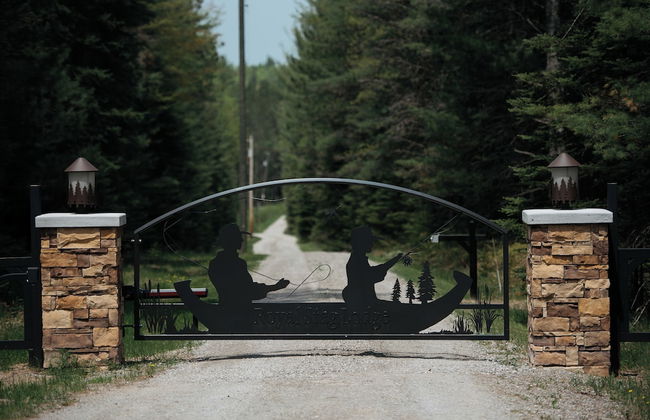 Grayling Gem Royal Stag Lodge - Photo 48