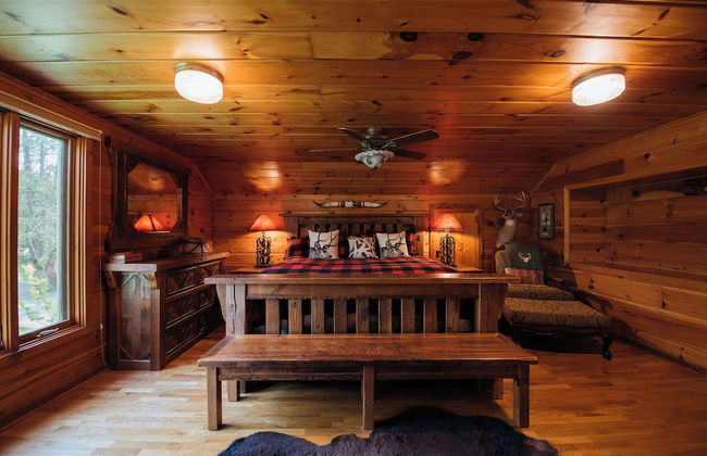 Grayling Gem Royal Stag Lodge - Photo 10