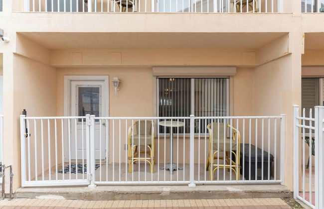 2-story Condo Next to Beach w/ Ocean Views! - Foto 52