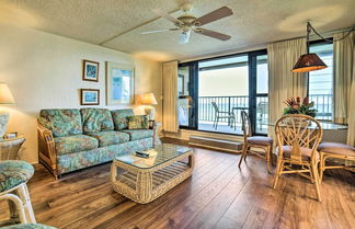 Photo 3 - Beachfront Lahaina Condo: Pool + Grill Access