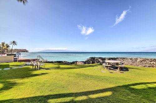 Foto 5 - Beachfront Lahaina Condo: Pool + Grill Access