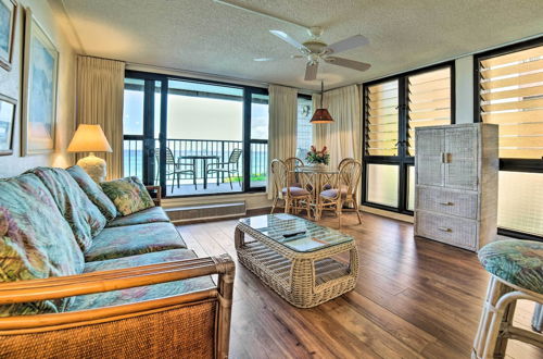 Photo 10 - Beachfront Lahaina Condo: Pool + Grill Access