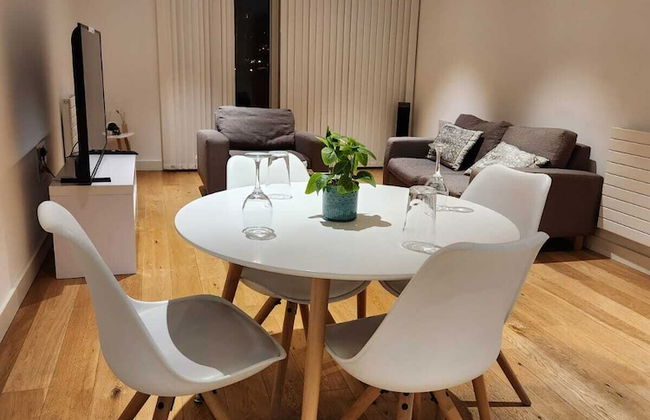 Kaf Luxury 1 Apartment in Canning Town London - Photo 7
