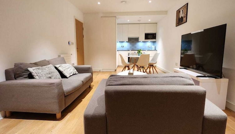 Photo 1 - Kaf Luxury 1 Apartment in Canning Town London