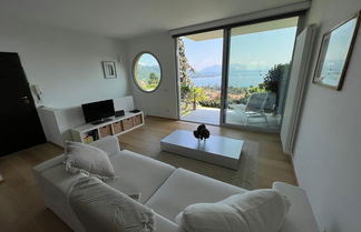 Photo 3 - Verbano Boutique Apartment in Meina With Lake View