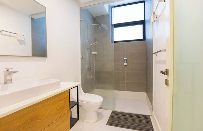 Paradise Bay Great View Luxury 2BR Condo - Photo 11