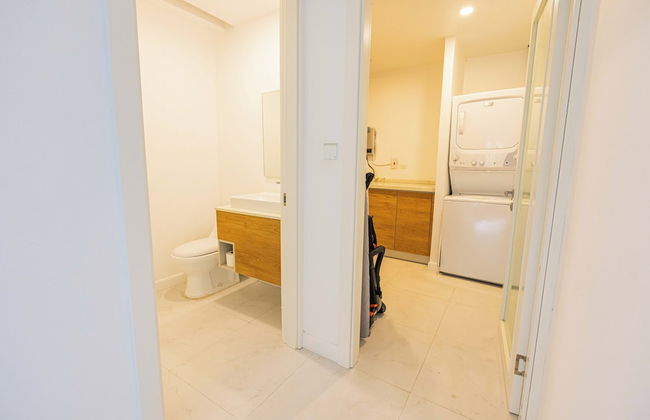 Paradise Bay Great View Luxury 2BR Condo - Photo 13