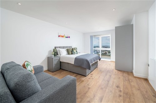 Photo 28 - Skyvillion - Woolwich 2-Bed Apartments