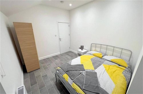 Foto 4 - Spacious 3-bed Apartment in London