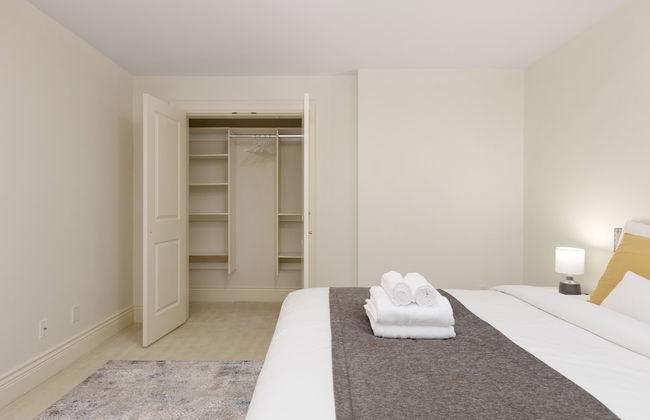 Cozy 2BR BSMT Suite Near Grouse Mt. and Edgemont. - Foto 19