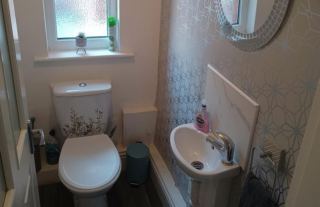 Apartment - Sleeps 5, Free Parking & Sun Terrace - Foto 12