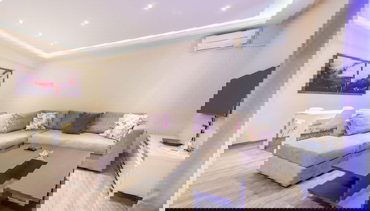 Foto 1 - An Impressive 2 bdr Apt in Glyfada