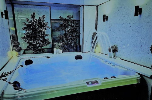 Foto 1 - Luxury 9ine Super Beautiful Jacuzzi Apartment