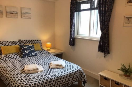 Photo 2 - Central Teignmouth - Sleeps 4 - Pets Allowed