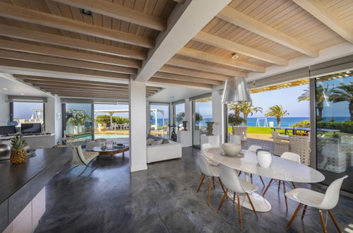Foto 40 - Beachfront Dream Villa
