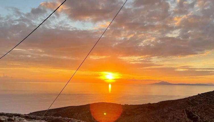 Foto 1 - Folegandros Enchanting Cycladic Home Sunset Views