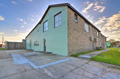 Photo 21 - Galveston Apartment w/ Deck ~ 1 Mi to Pier