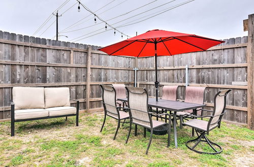 Photo 4 - Beautiful Galveston Apt w/ Deck < 3 Mi to Dtwn