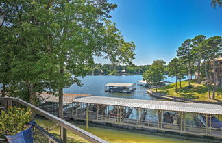 Foto 2 - Mid-century Modern Condo on Lake w/ Boat Slip