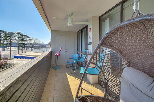 Photo 23 - Mid-century Modern Condo on Lake w/ Boat Slip