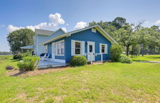 Photo 1 - Waterfront Vacation Rental Home on Newport River