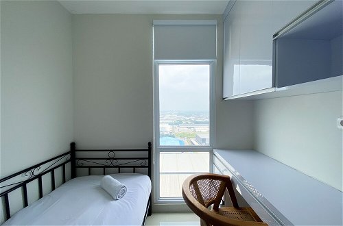 Photo 10 - Modern Look And Comfy 2Br Vasanta Innopark Apartment