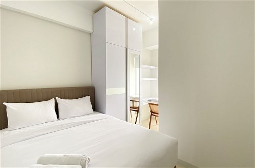 Photo 4 - Modern Look And Comfy 2Br Vasanta Innopark Apartment