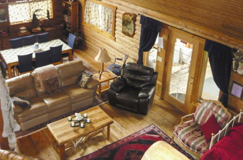 Foto 27 - Cozy Immaculate Cabin - A Peaceful Retreat