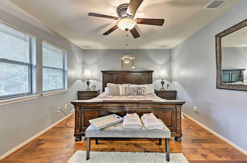 Photo 14 - Cozy Woodlands Townhome w/ Deck Near Market Street