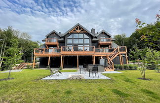 Photo 3 - Black Bear - Luxury Mountain-top Villa With hot tub