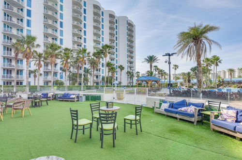 Photo 12 - Palms of Destin Poolside Oasis - Walk to Beach