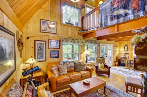 Photo 12 - Owls Nest - Cozy Cabin w/ Hot Tub & Fireplace